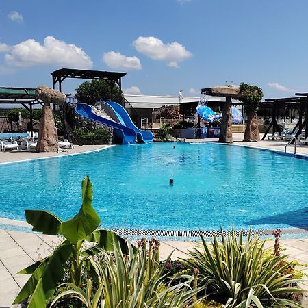 "Poseidon" Centar Aparthotel Stari Banovci Exterior photo