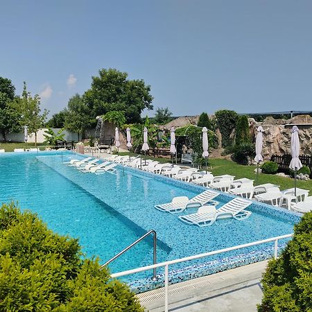 "Poseidon" Centar Aparthotel Stari Banovci Exterior photo