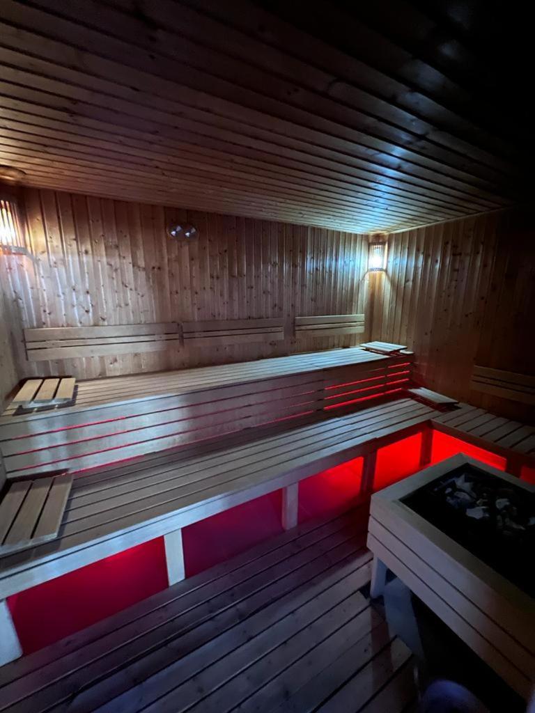"Poseidon" Centar Aparthotel Stari Banovci Exterior photo