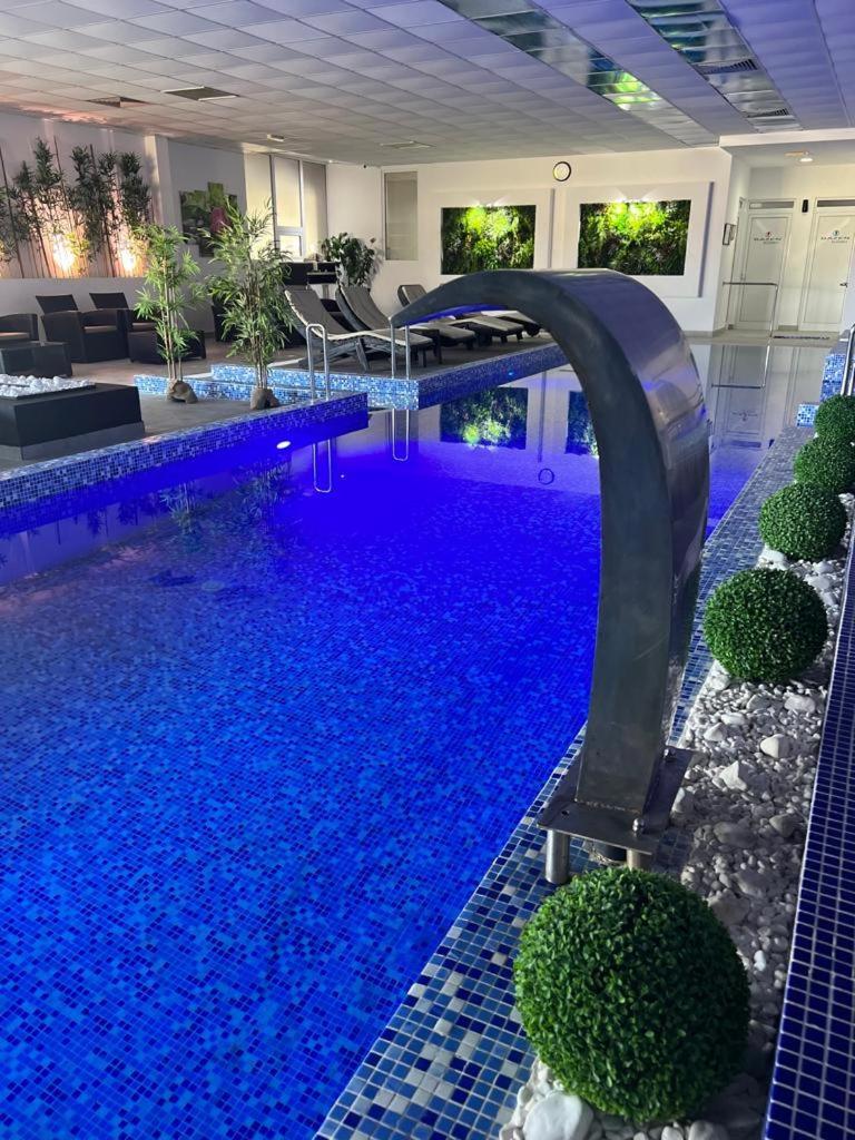 "Poseidon" Centar Aparthotel Stari Banovci Exterior photo