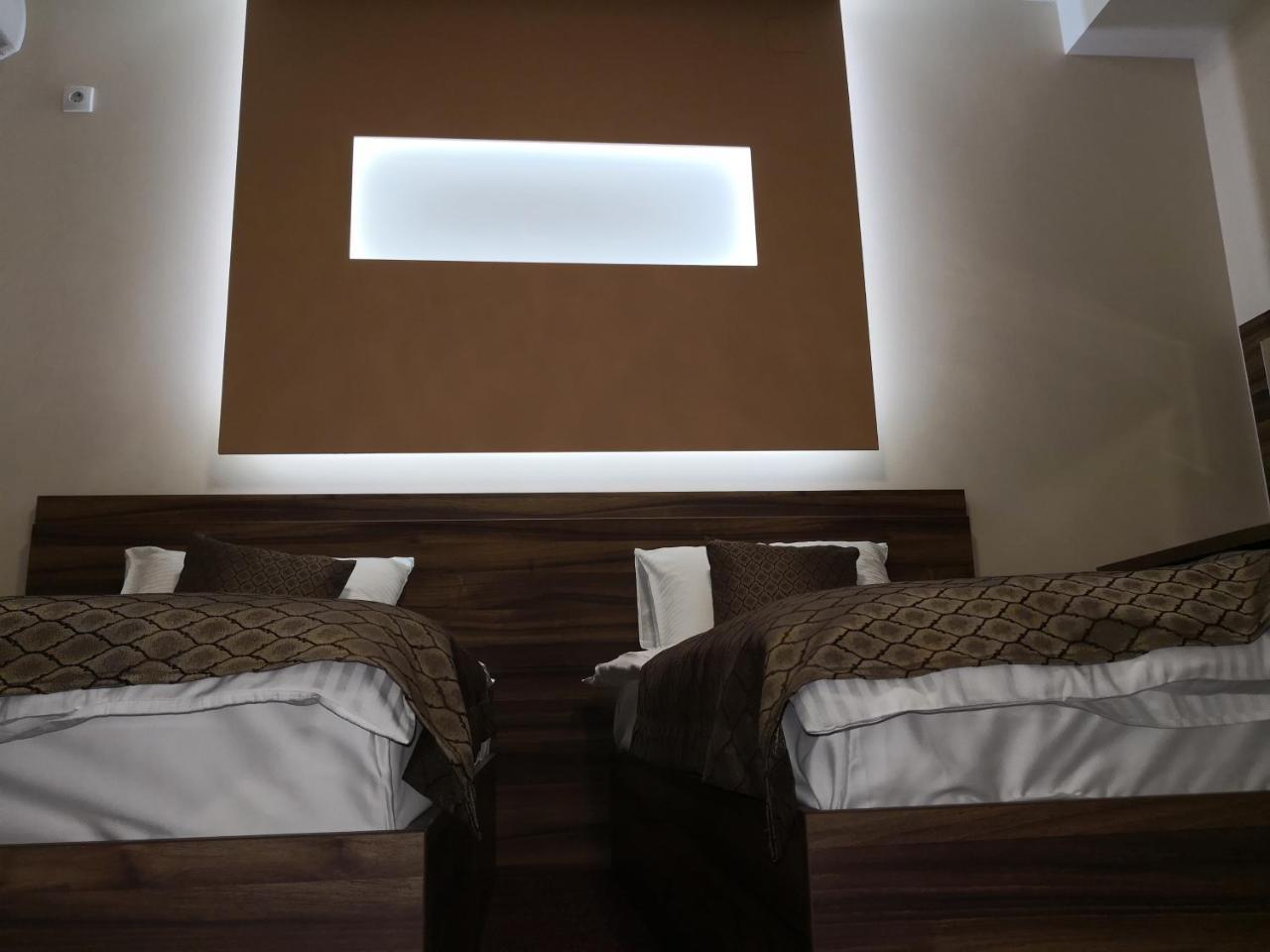 "Poseidon" Centar Aparthotel Stari Banovci Exterior photo